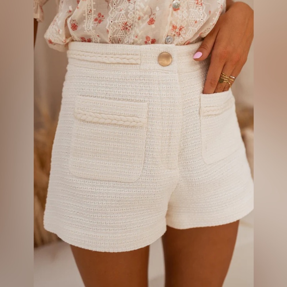 High-Waist Cream Textured Pocket Shorts